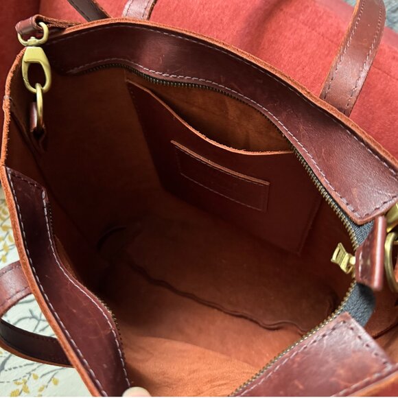 Portland Cognac Zippered Crossbody Tote - Picture 15 of 16